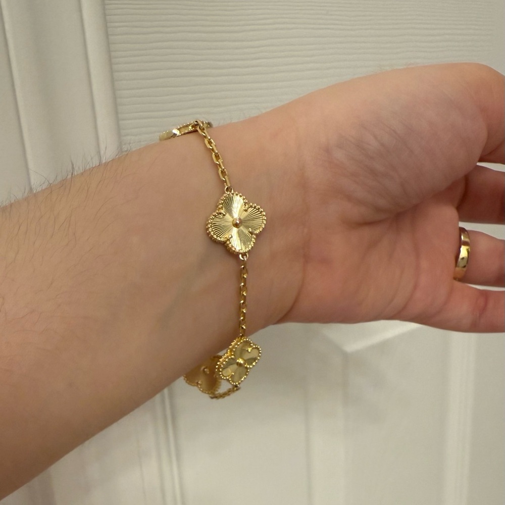Beautiful Gold Van Cleef Bracelet